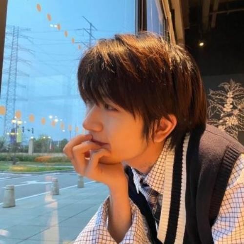 清新文艺气质男生头像