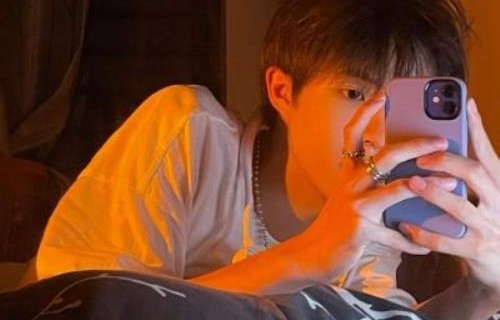 清新文艺气质男生头像