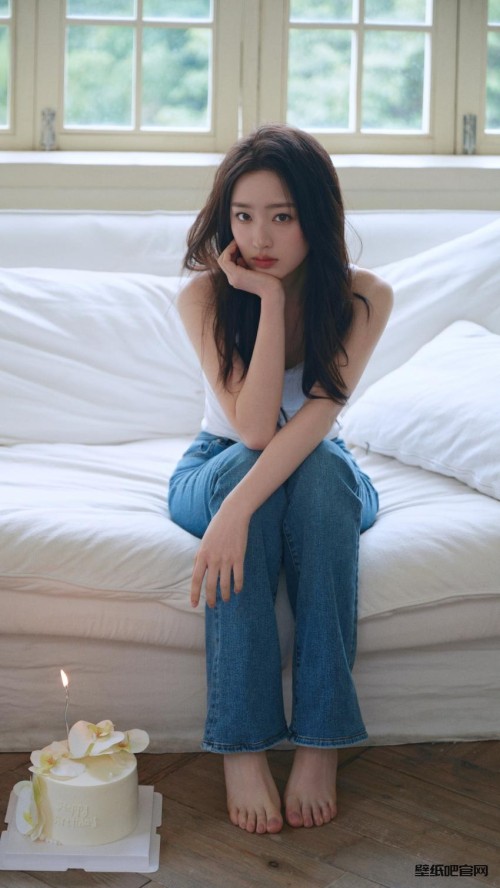 居家美女邓恩熙 蓝色牛仔裤 4k手机壁纸高清