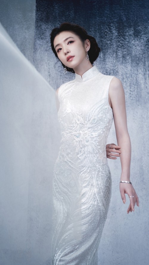 李云霄白色裙子旗袍 4k手机壁纸竖屏美女