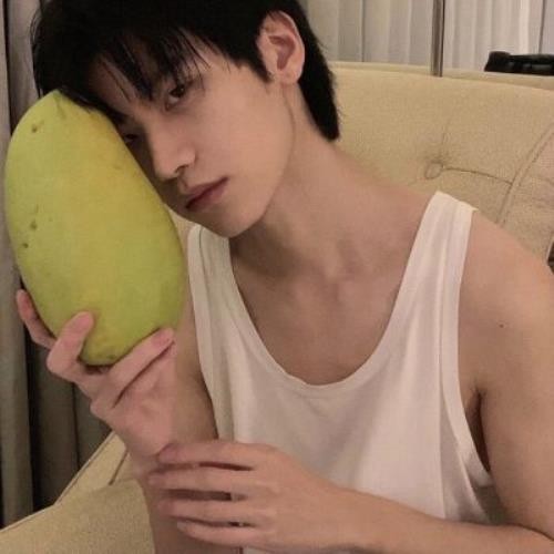 清新文艺气质男生头像