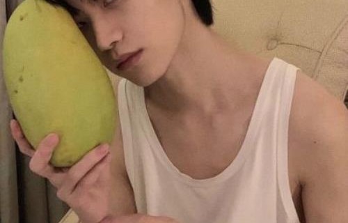 清新文艺气质男生头像