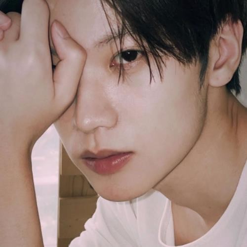 清新文艺气质男生头像