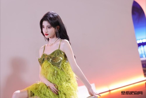 鞠婧祎 绿色裙子 4k美女壁纸